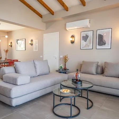 Villa Katoikia Mia By *