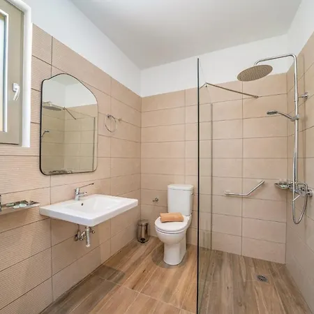 Villa Katoikia Mia By *